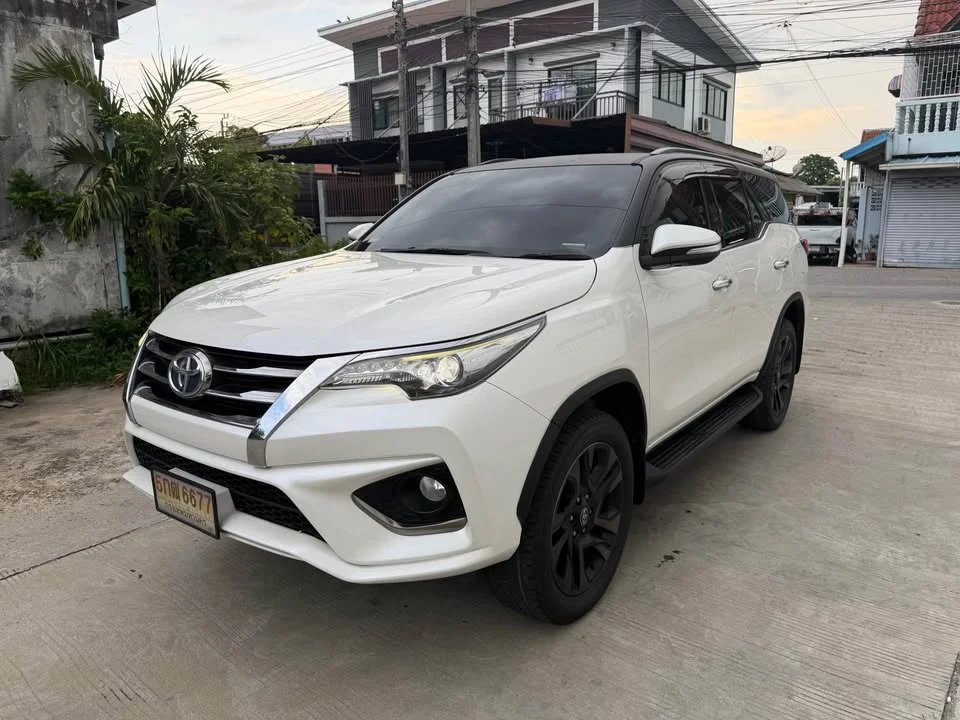 2017 Toyota Fortuner II 2