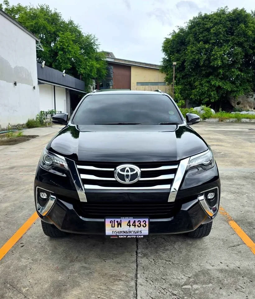 2019 Toyota Fortuner II 2