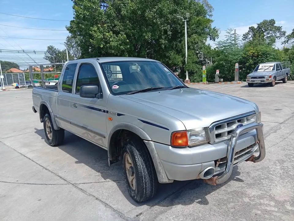 2002 Mazda 2500 Fighter V 2