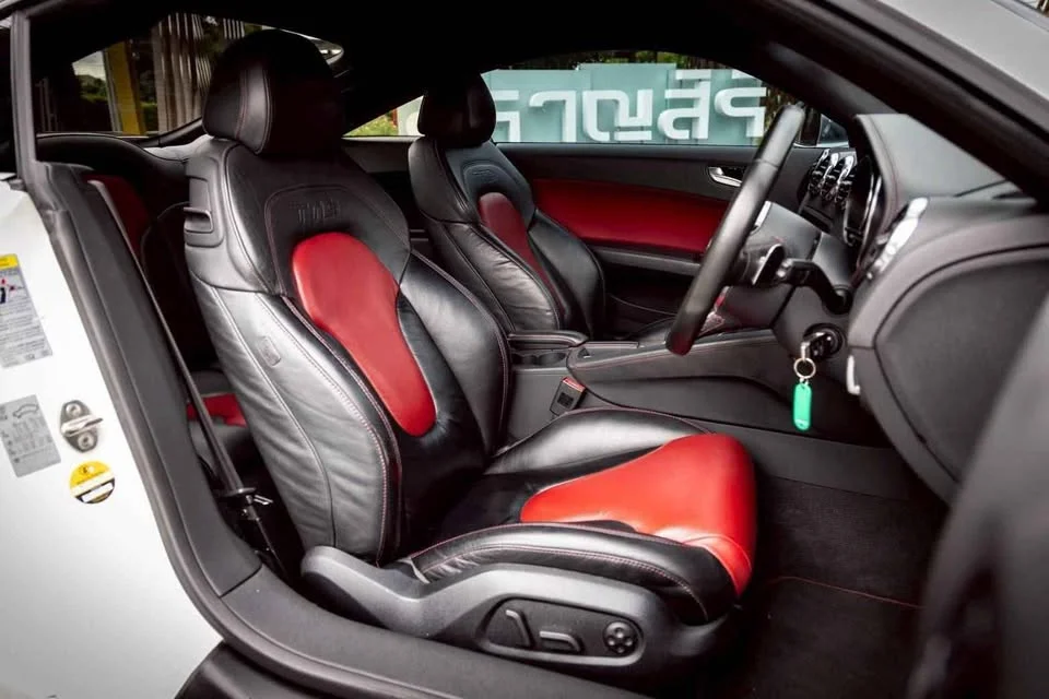 2012 Audi TT Mk2 2
