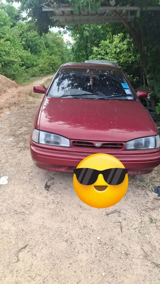1989 Hyundai Elantra I 3