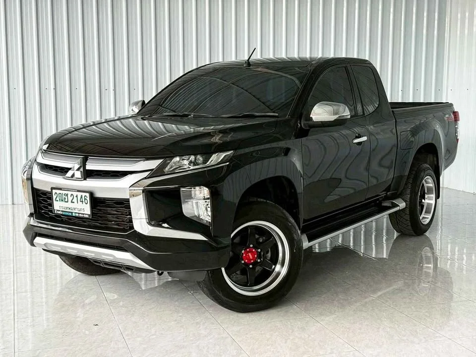 2020 Mitsubishi Triton V 2