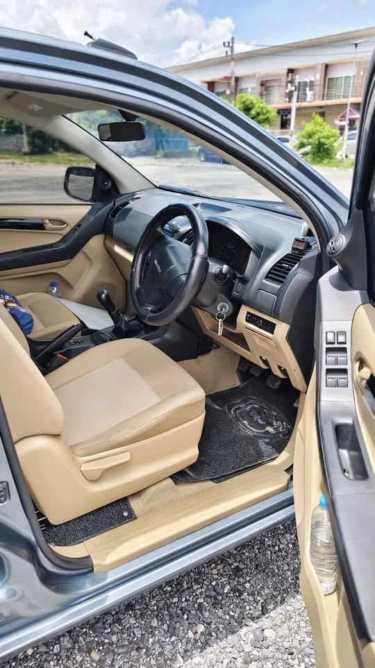 2015 Isuzu D-Max II (RT) 3