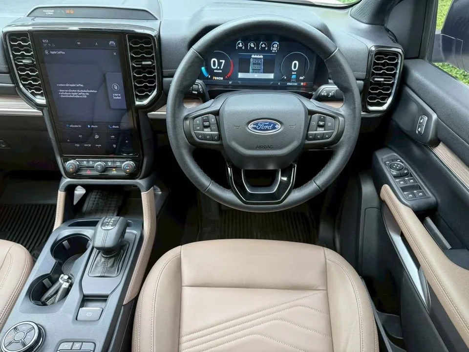 2023 Ford Everest III 3