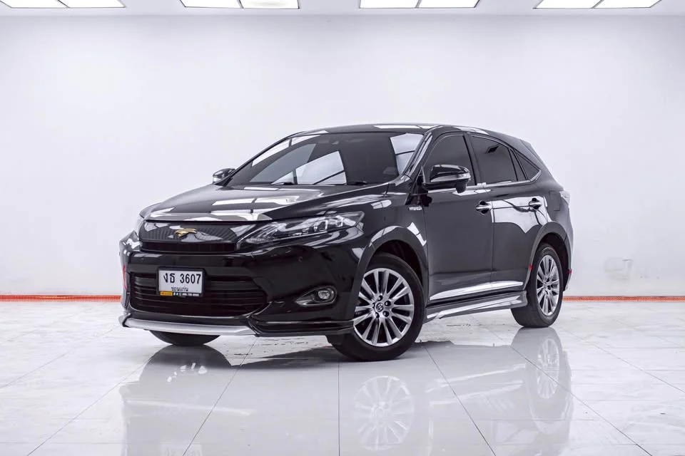 2014 Toyota Harrier III 2