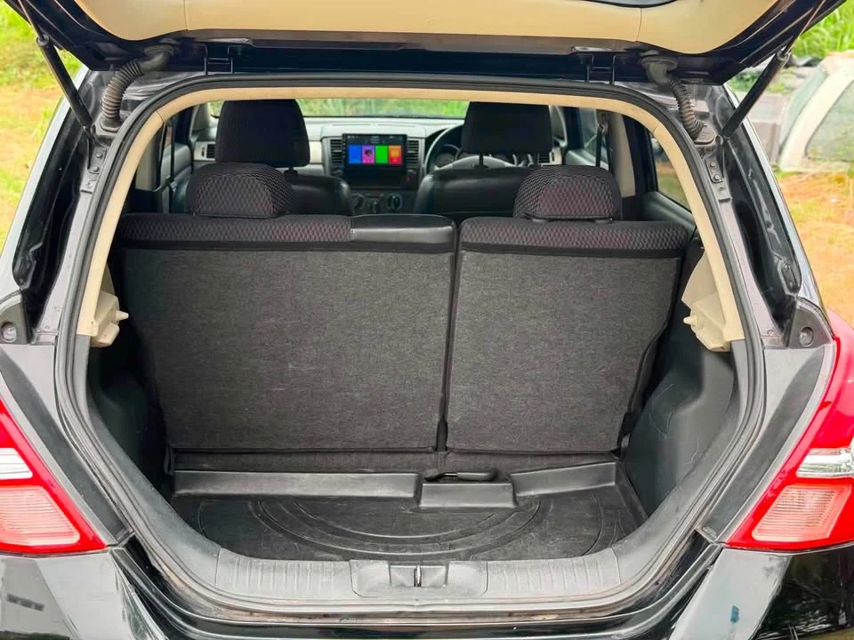 2010 Nissan Tiida I (C11) 3