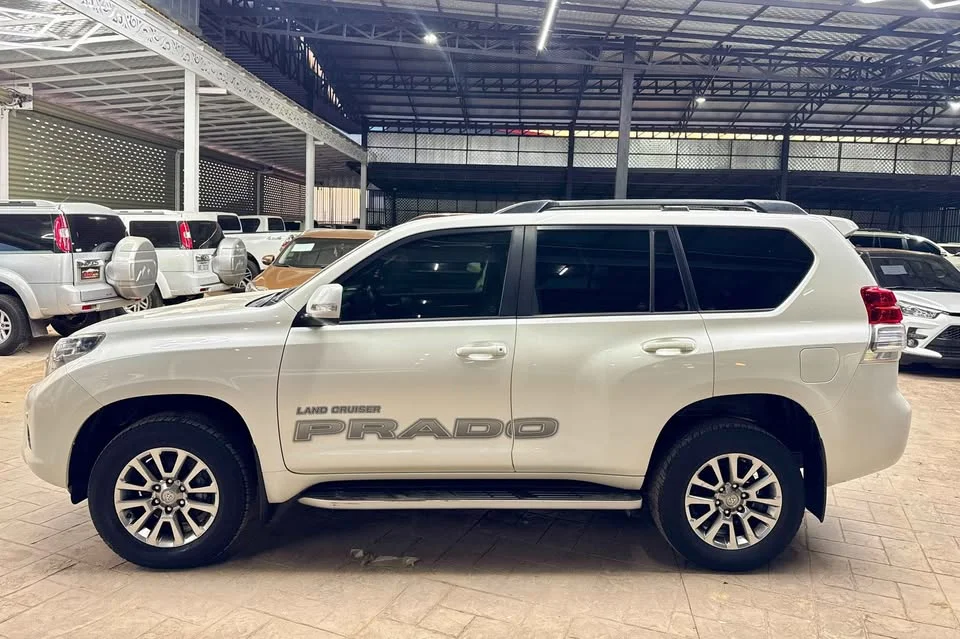 2012 Toyota Land Cruiser Prado J150 2