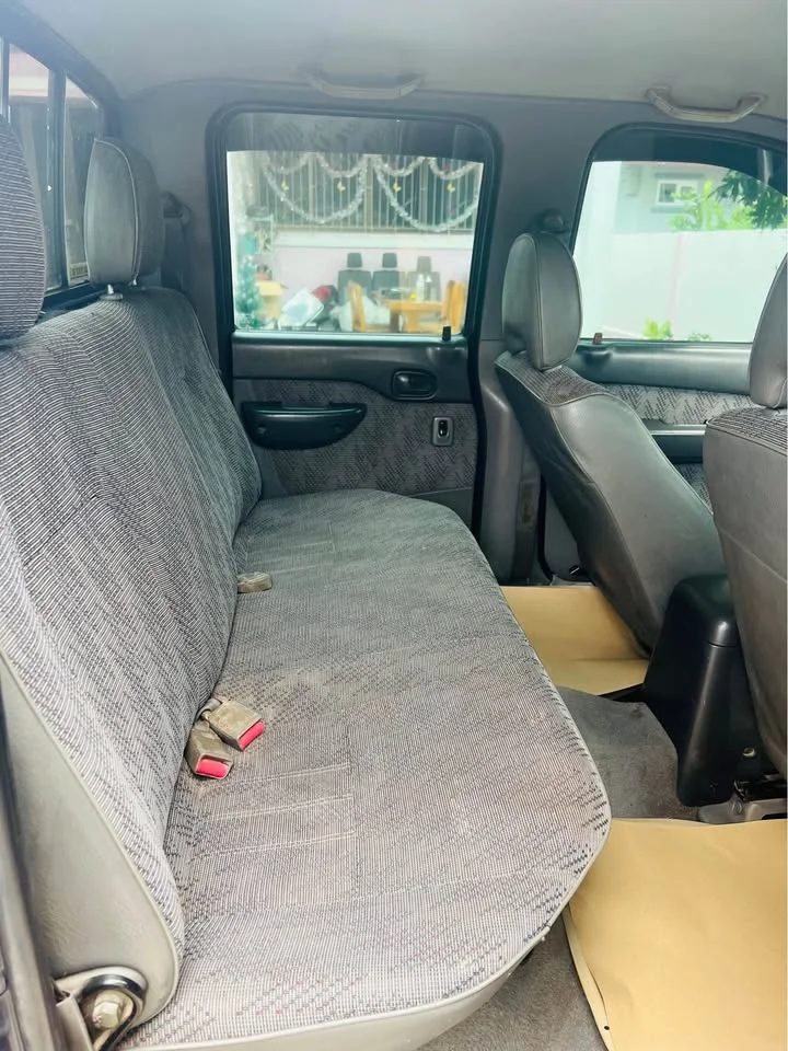 2000 Mazda 2500 Fighter V 3