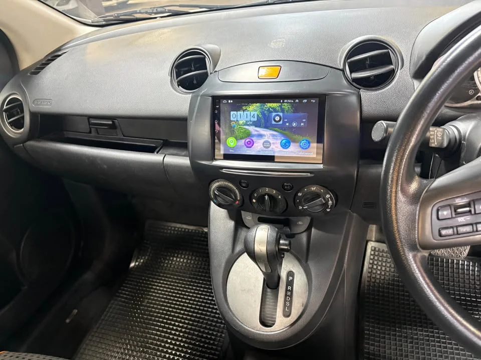 2015 Mazda 2 II 3
