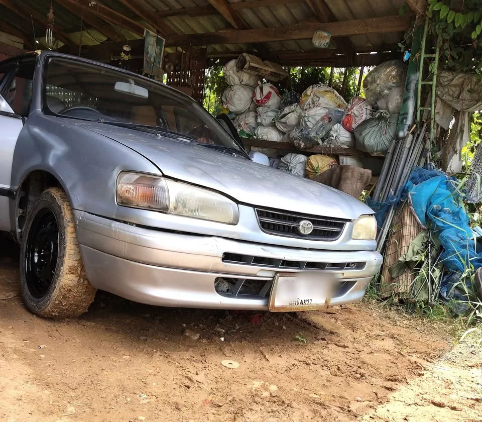 1990 Toyota Corolla Altis VIII (E110) 3