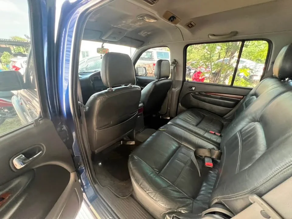 2005 Ford Everest I 3