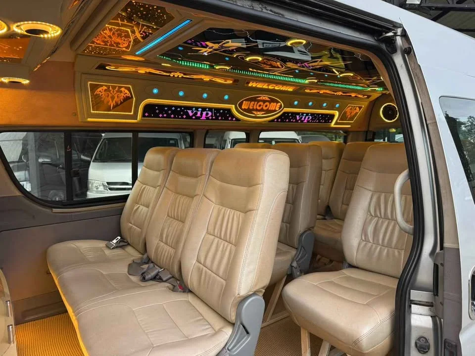 2009 Toyota Commuter V (H200) 3