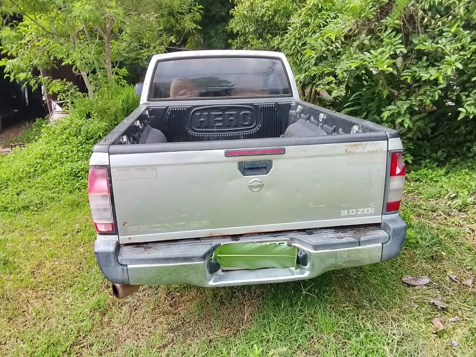 2005 Nissan Frontier I 2