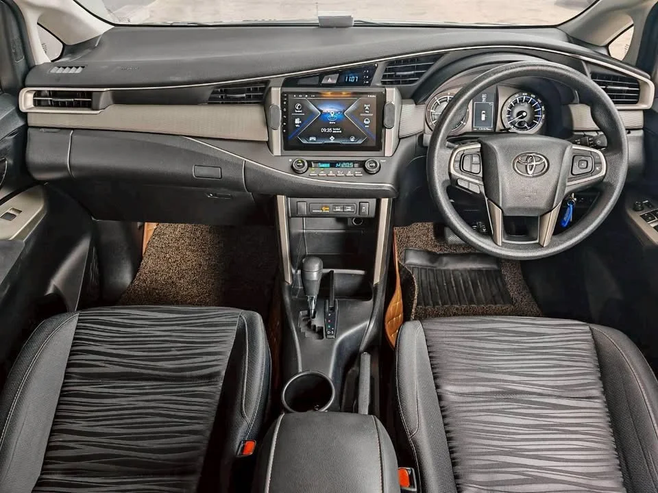 2019 Toyota Innova II 2