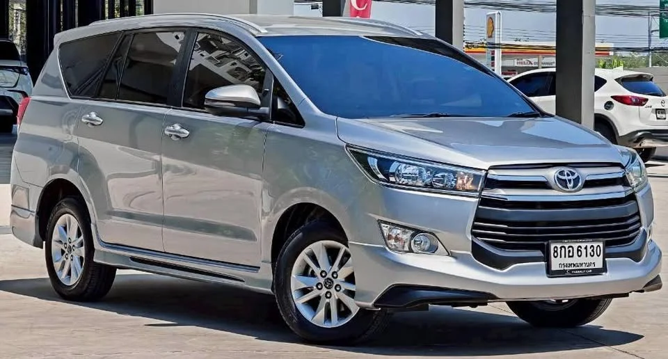 2019 Toyota Innova II 2