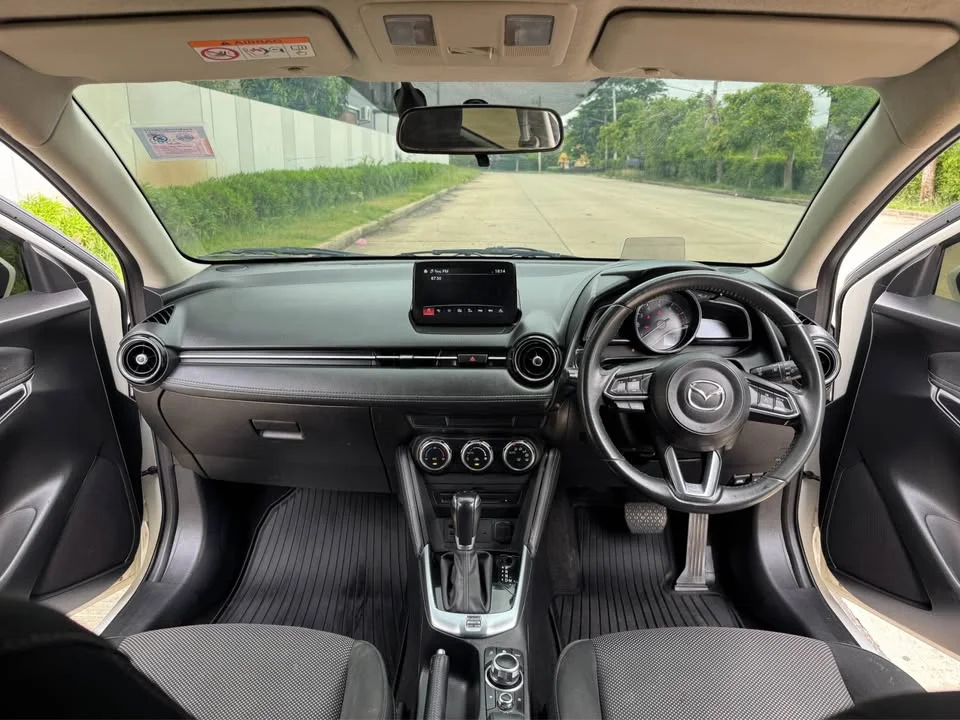 2017 Mazda 2 III 2