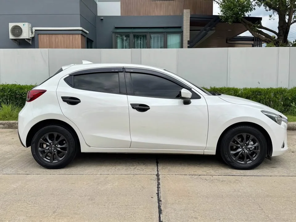 2017 Mazda 2 III 3