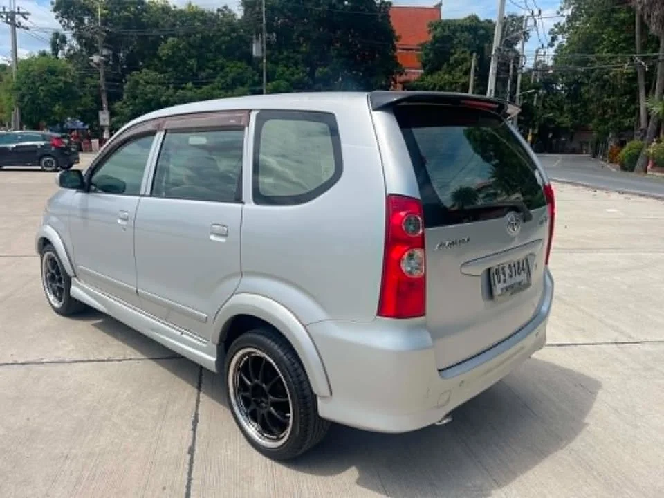 2007 Toyota Avanza I 3