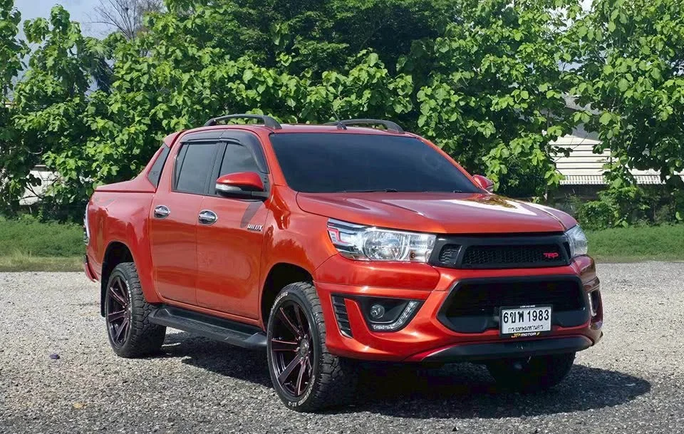 2016 Toyota Hilux VIII 2
