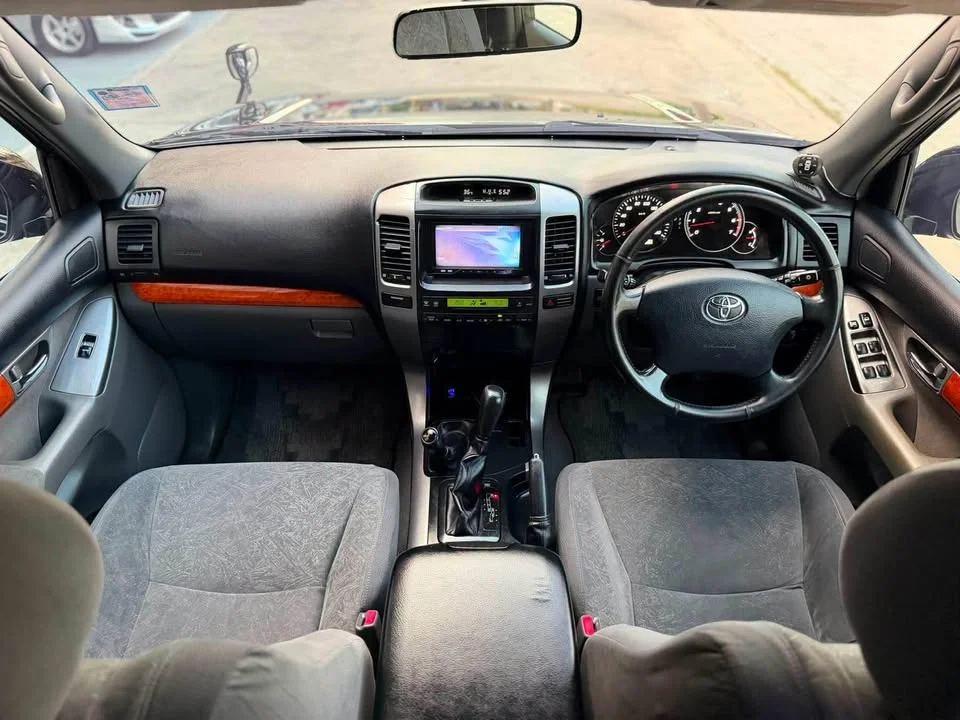 2005 Toyota Land Cruiser Prado J120 2