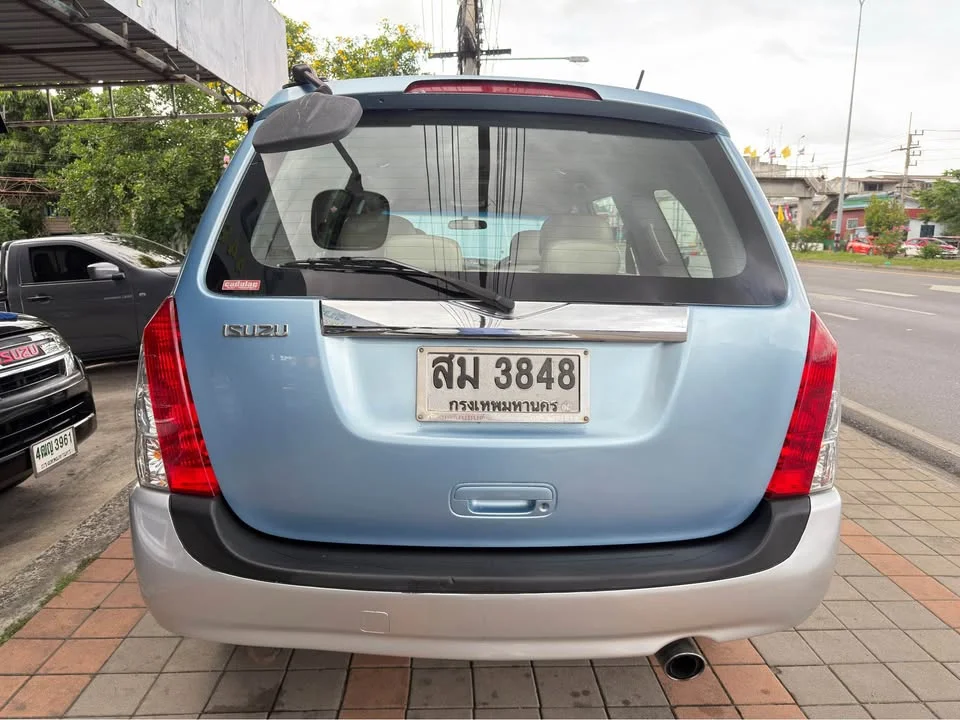 2006 Isuzu MU-7 2