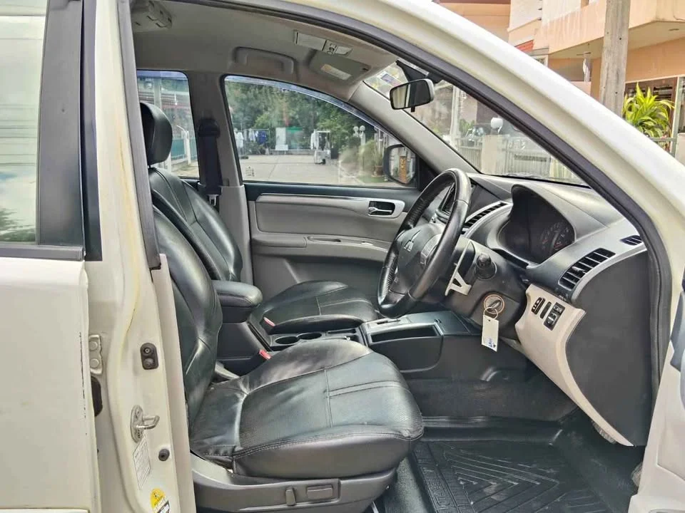 2011 Mitsubishi Pajero Sport II 3