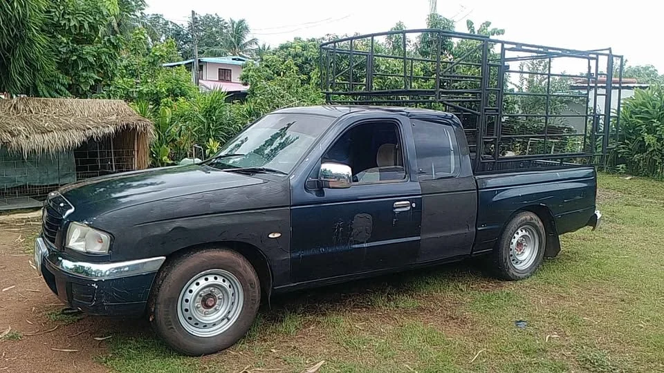 2004 Mazda 2500 Fighter V 3