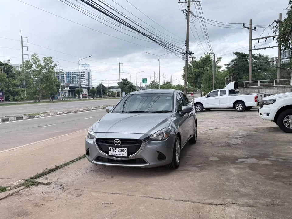 2015 Mazda 2 III 3