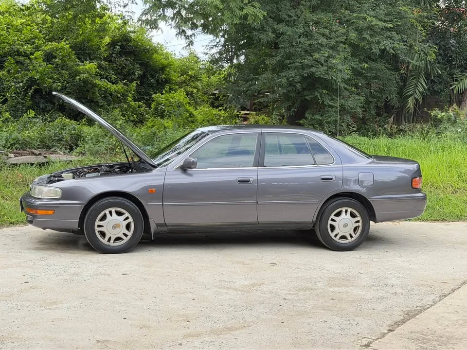 1995 Toyota Camry III (XV10) 2