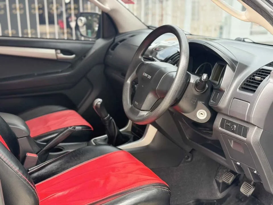 2015 Isuzu D-Max II (RT) 3