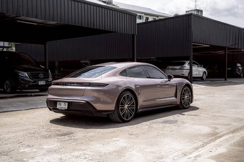 2021 Porsche Taycan 9J1 2