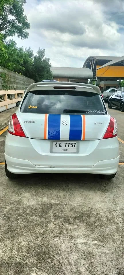 2014 Suzuki Swift II 2