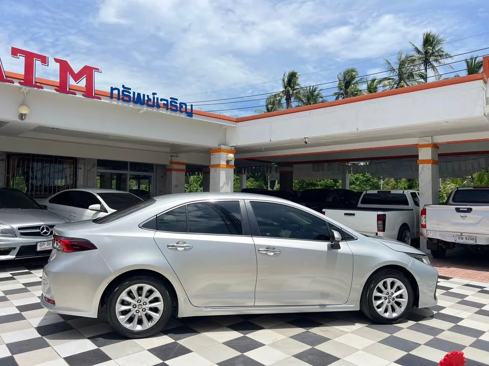 2019 Toyota Corolla Altis XII (E210) 3