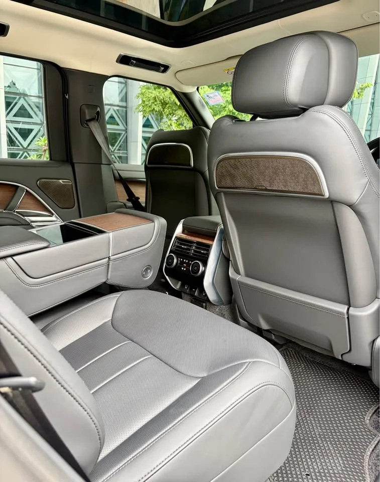 2025 Land Rover Range Rover V 3
