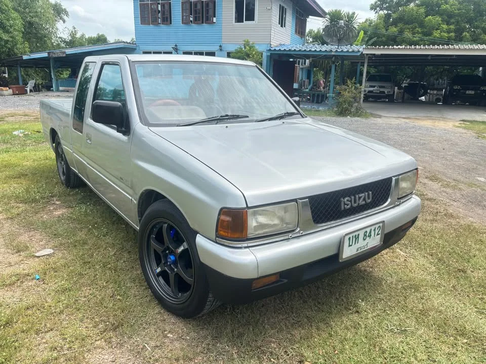 1993 Isuzu TFR III 2