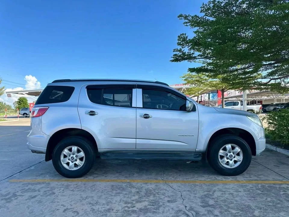 2013 Chevrolet TrailBlazer II 2