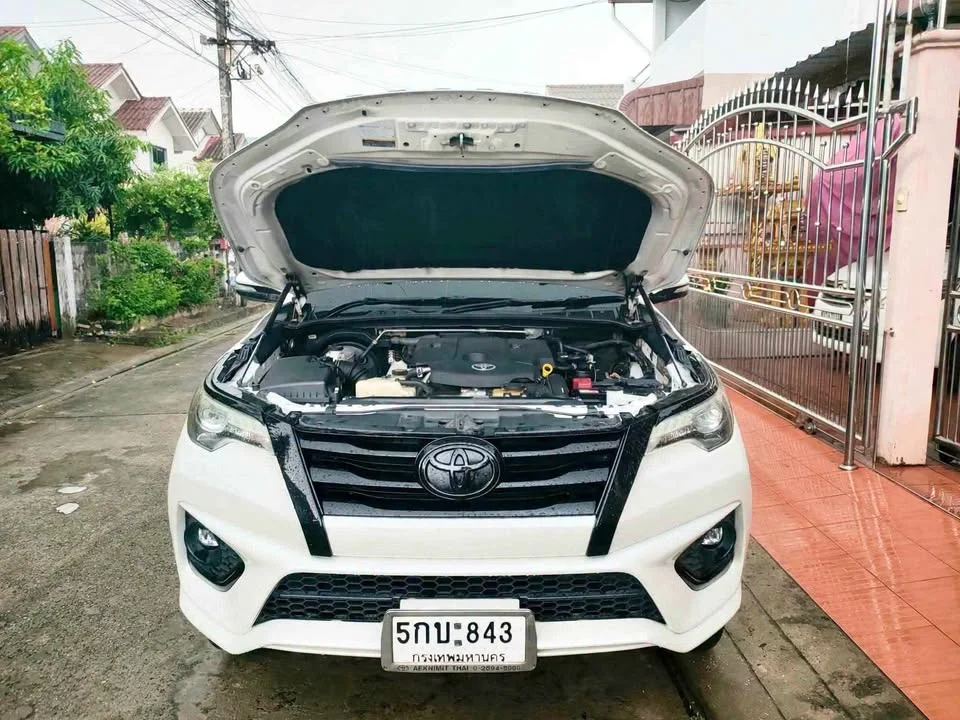 2021 Toyota Fortuner II 3