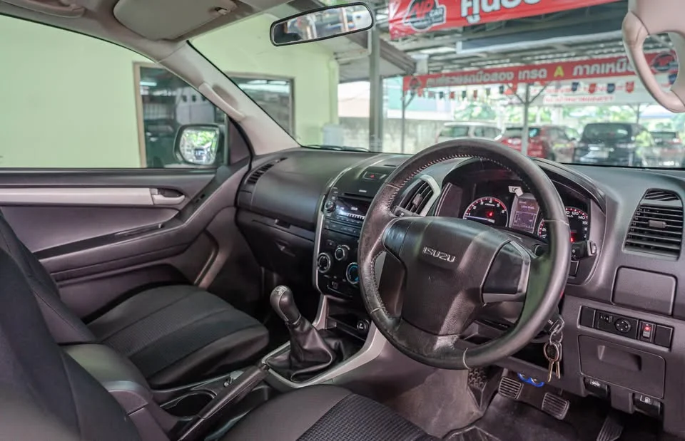2013 Isuzu D-Max II (RT) 2