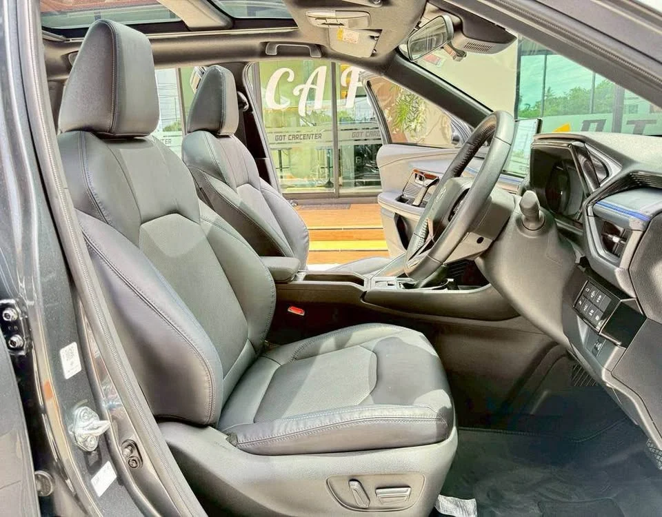2025 Toyota Yaris Cross AC200 2