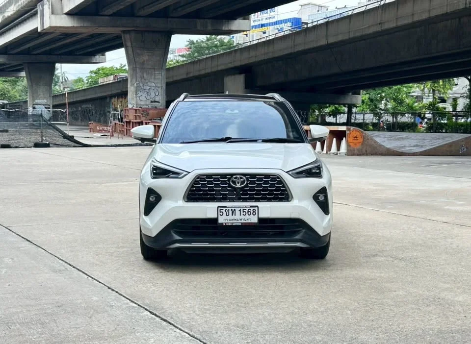 2024 Toyota Yaris Cross AC200 2