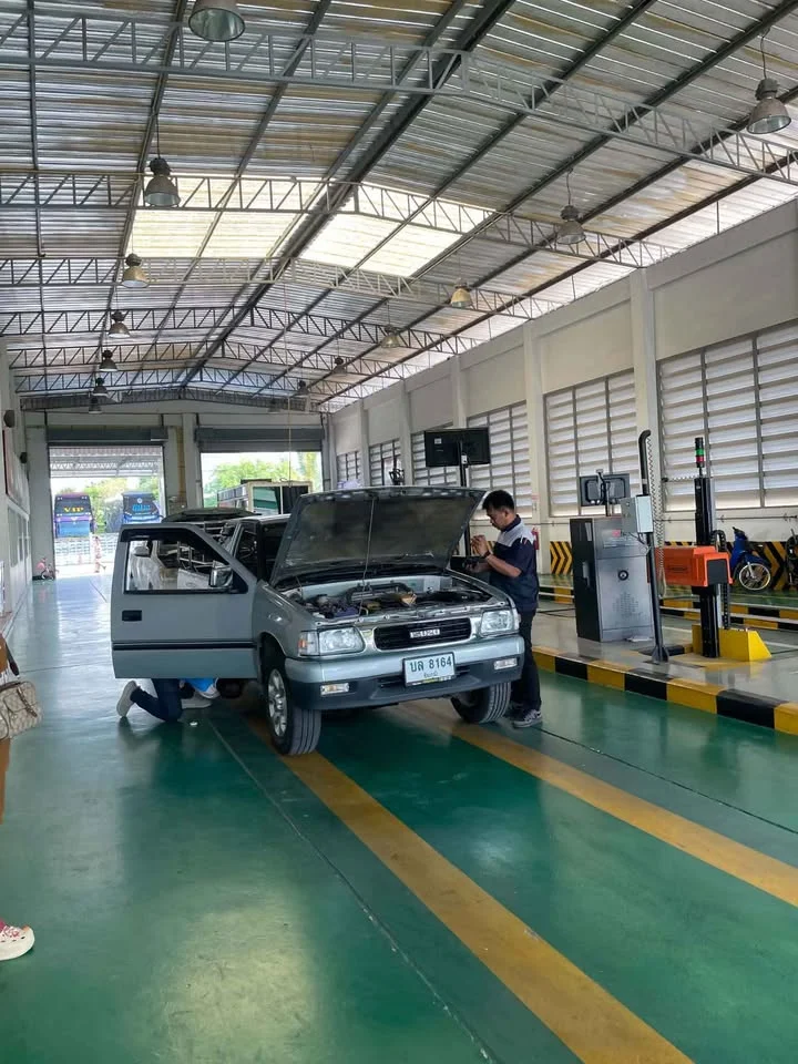 1969 Isuzu TFR III 3
