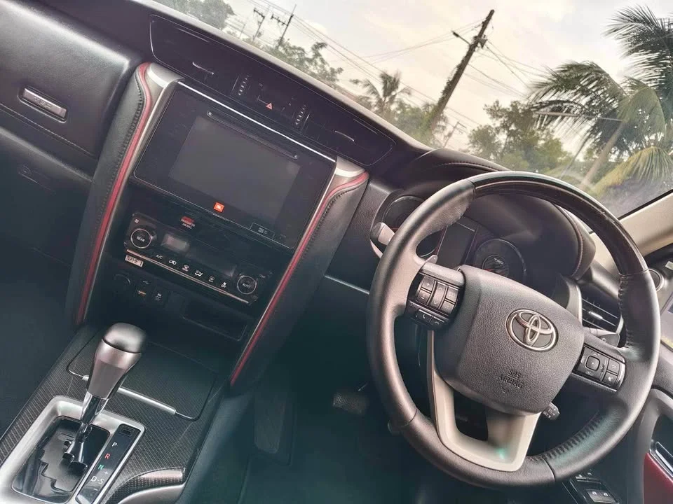 2016 Toyota Fortuner II 2