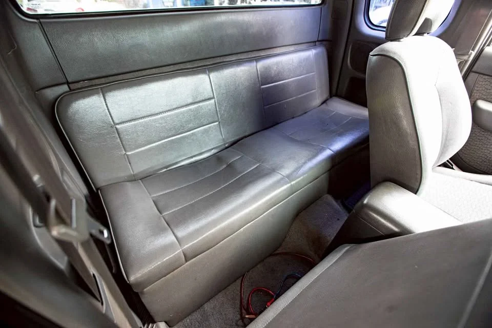 2004 Mazda 2500 Fighter V 2