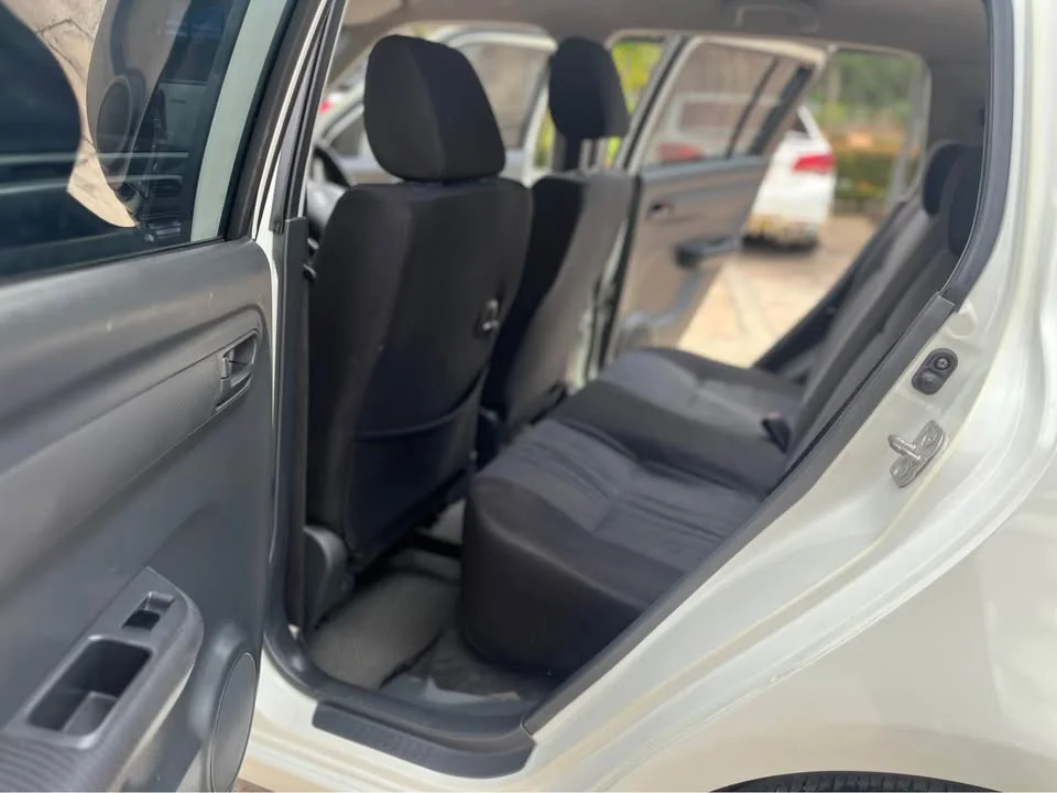 2010 Suzuki Swift I 3