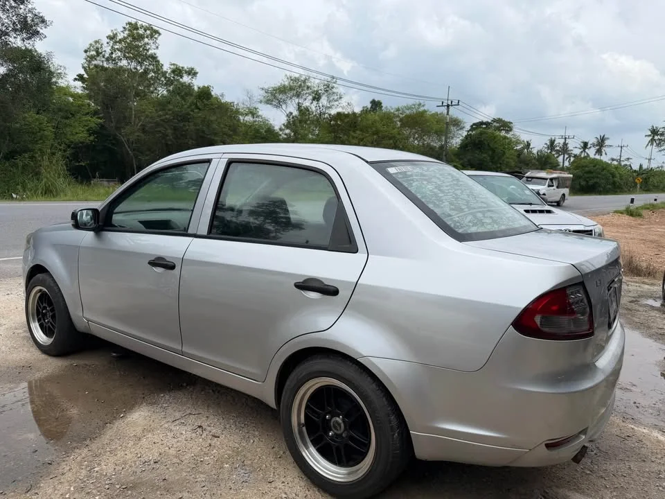 2011 Proton Saga II 3