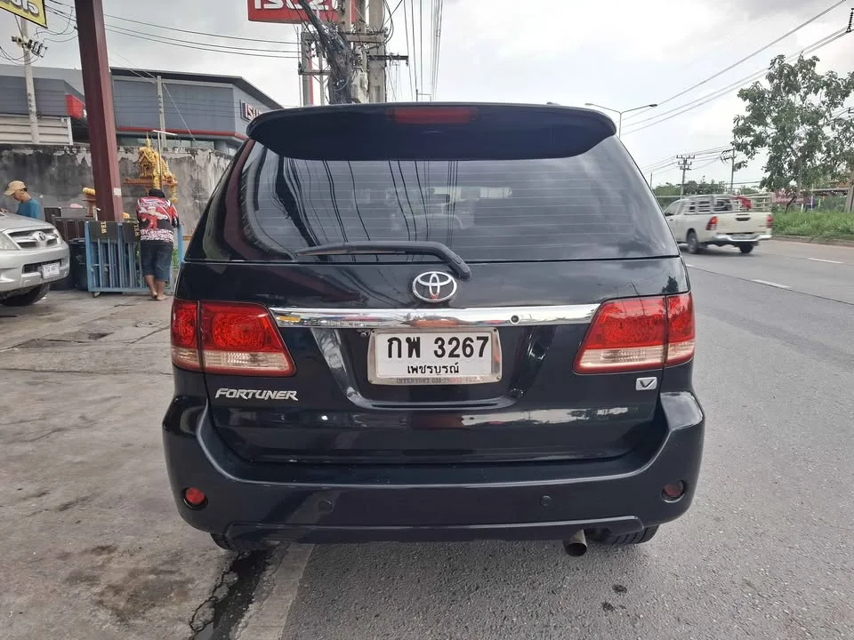 2005 Toyota Fortuner I 2