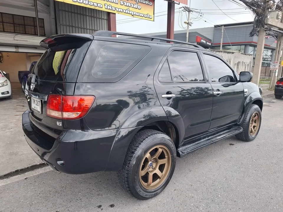 2005 Toyota Fortuner I 3