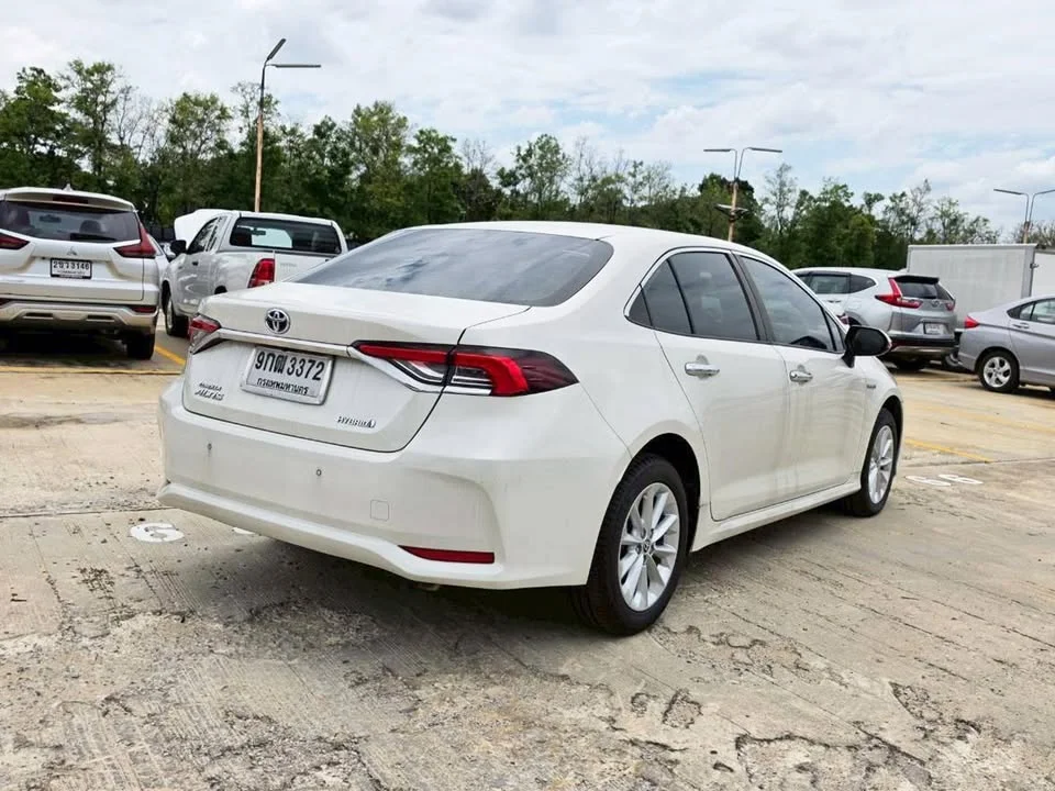 2019 Toyota Corolla Altis XII (E210) 3