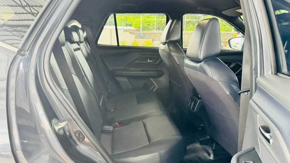 2023 Toyota Yaris Cross AC200 3