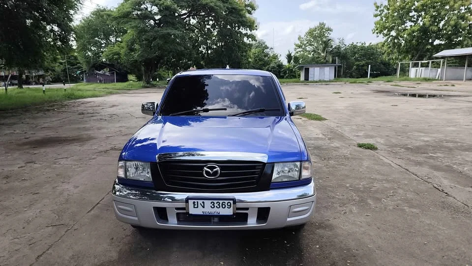 2004 Mazda 2500 Fighter V 3